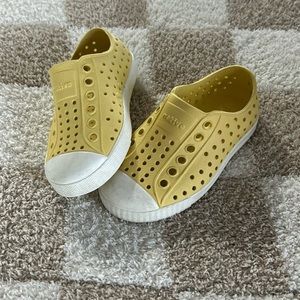 Toddler Native Shoes - 6